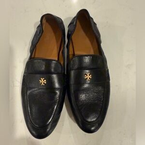 Tory Burch Ballet Loafers in Black size 8 like new